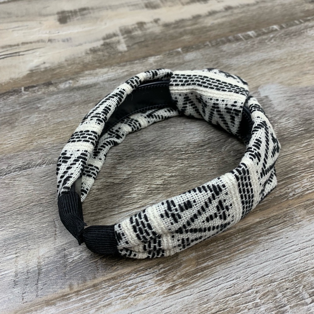 Tribal Print Turban Knot Headband - White - Picture 7 of 8